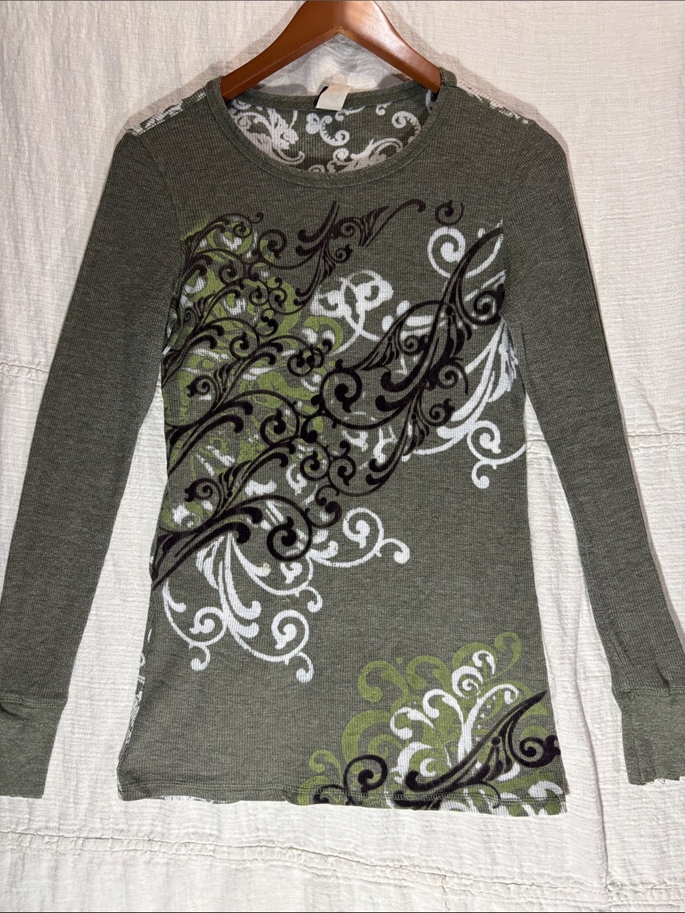 Women's Olive Green Waffle knit Long Sleeve Tunic Top Swirl Print Vintage Y2K - Picture 1 of 13